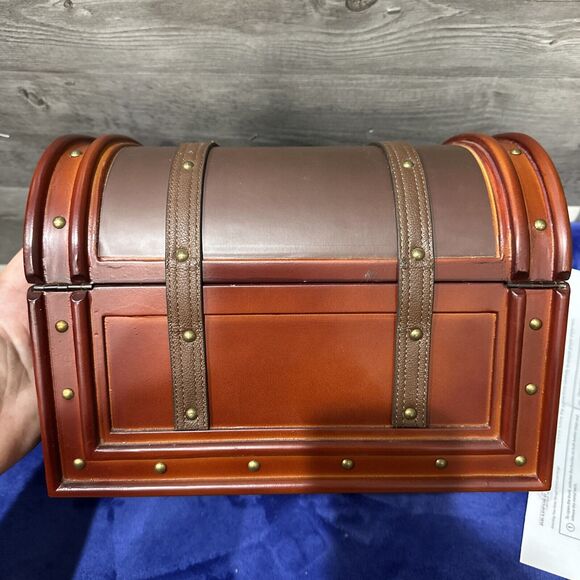 Bradford Exchange John Wayne Stagecoach Trunk Valet Box Hidden Compartment New - Picture 5 of 16